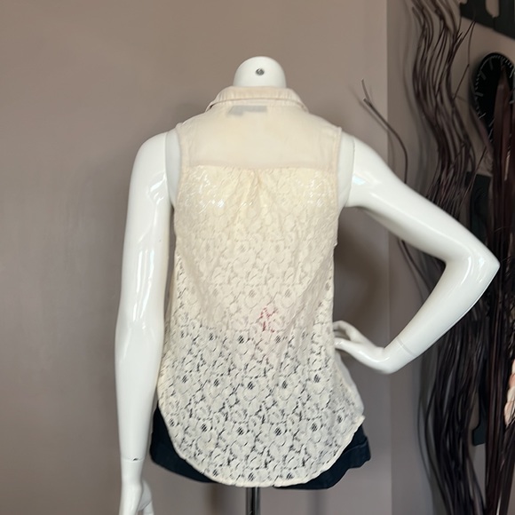 2 FOR 20!!! Button down lace back sleeveless top - Picture 3 of 7
